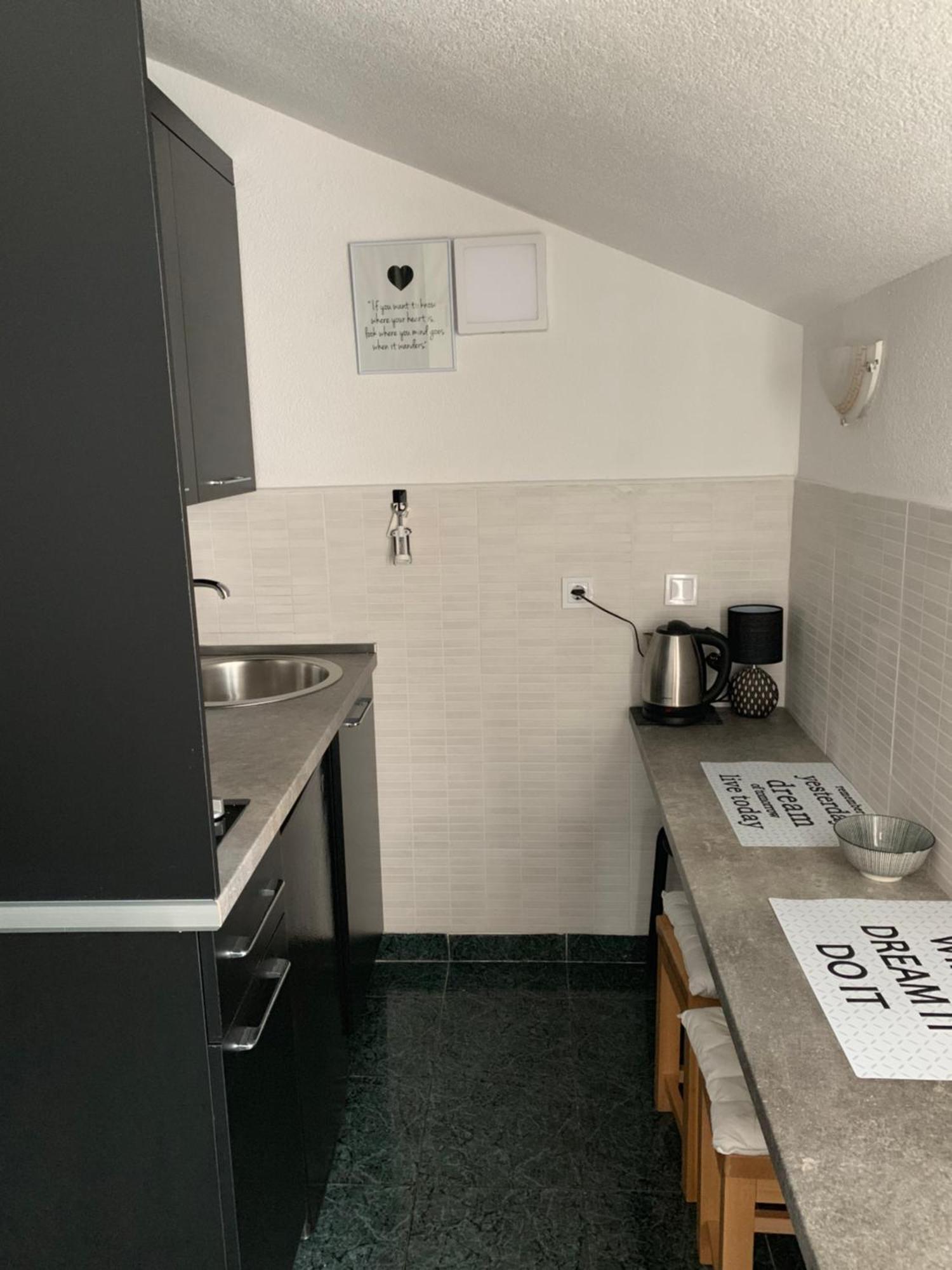 Apartmani Krgusic تيفات المظهر الخارجي الصورة