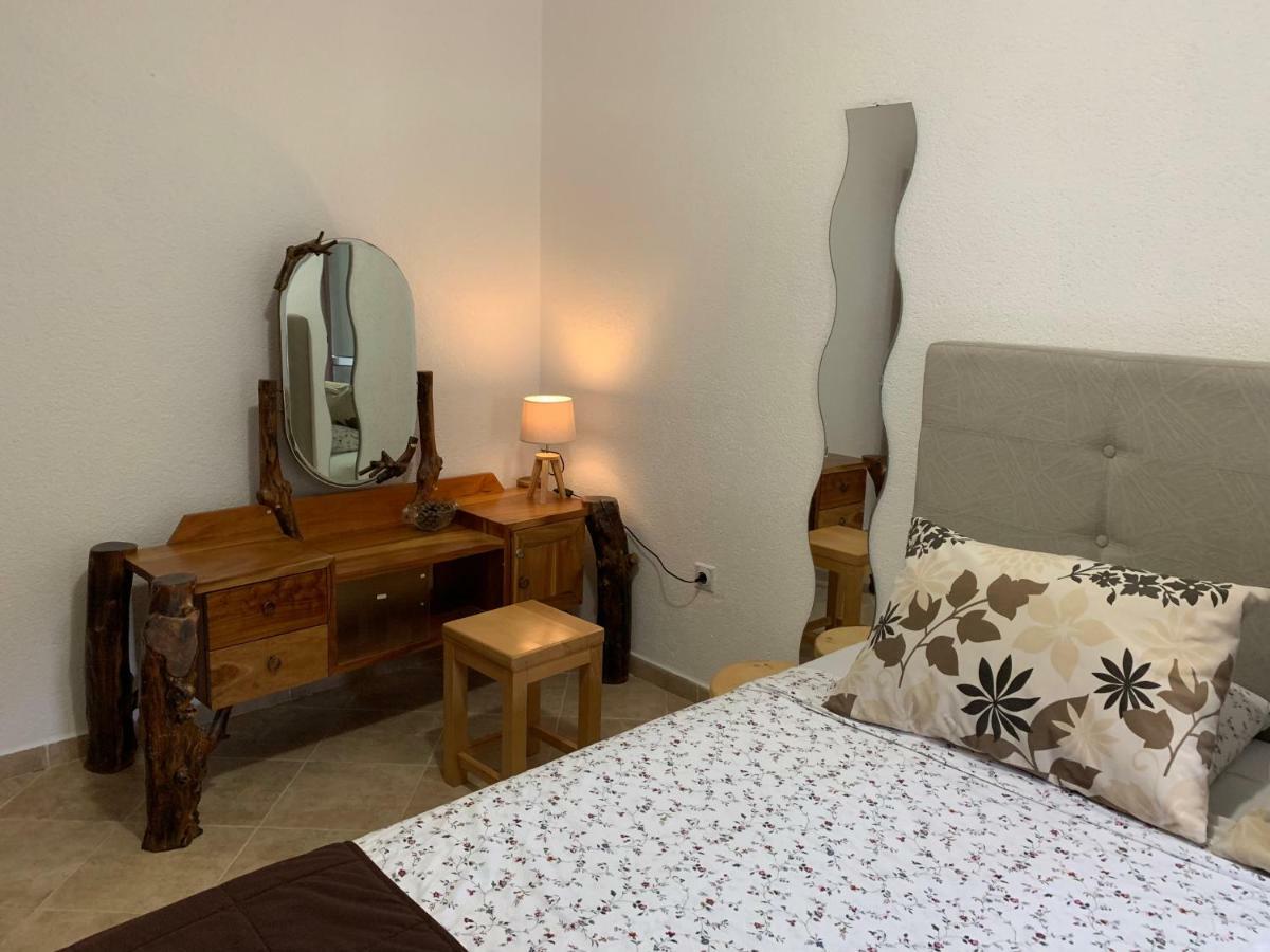 Apartmani Krgusic تيفات المظهر الخارجي الصورة
