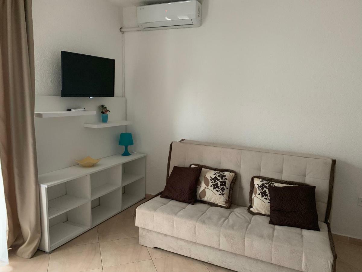Apartmani Krgusic تيفات المظهر الخارجي الصورة